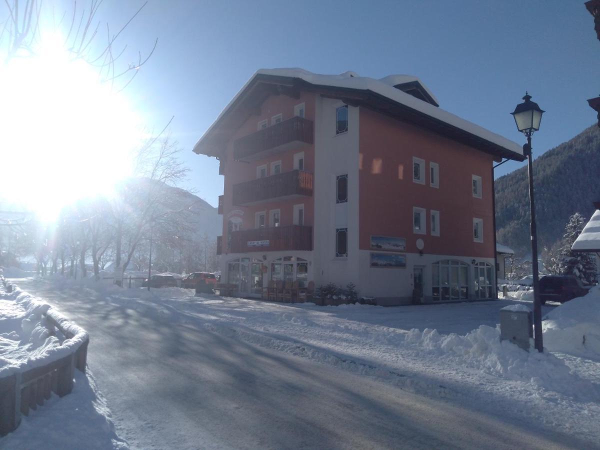 Hotel Garni Al Nardis Carisolo Eksteriør bilde