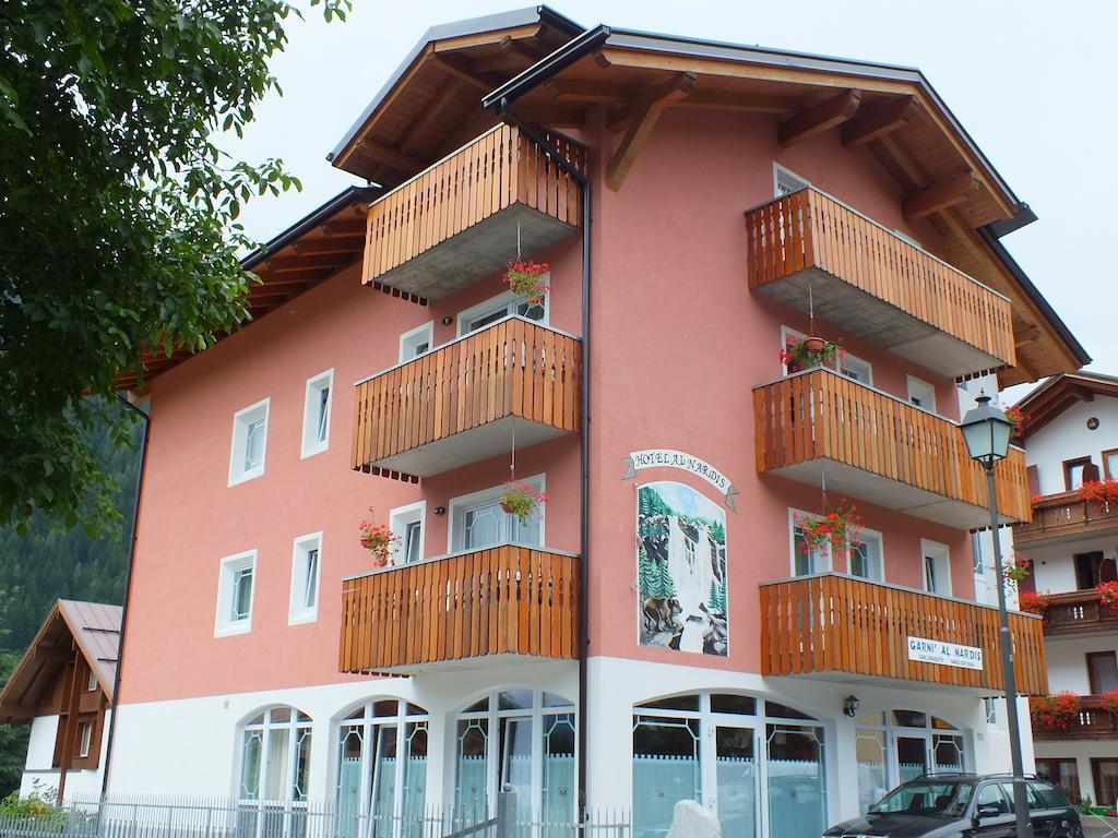Hotel Garni Al Nardis Carisolo Eksteriør bilde
