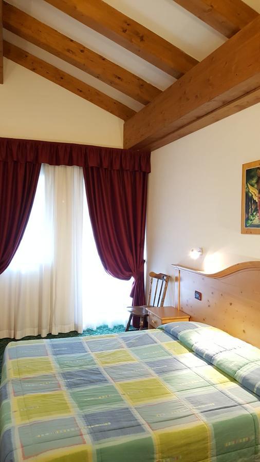 Hotel Garni Al Nardis Carisolo Eksteriør bilde