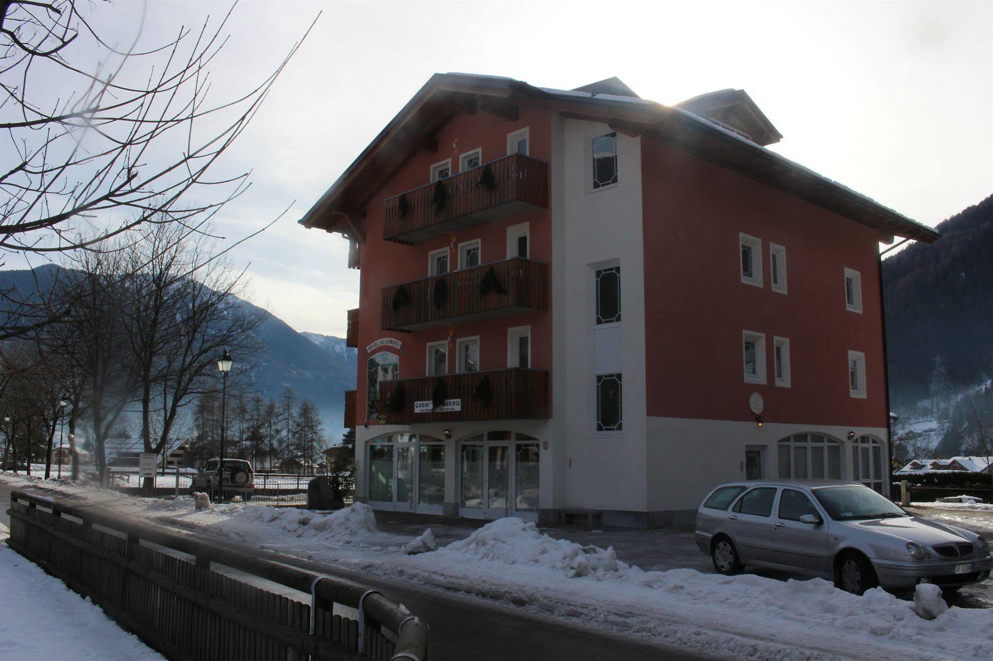 Hotel Garni Al Nardis Carisolo Eksteriør bilde